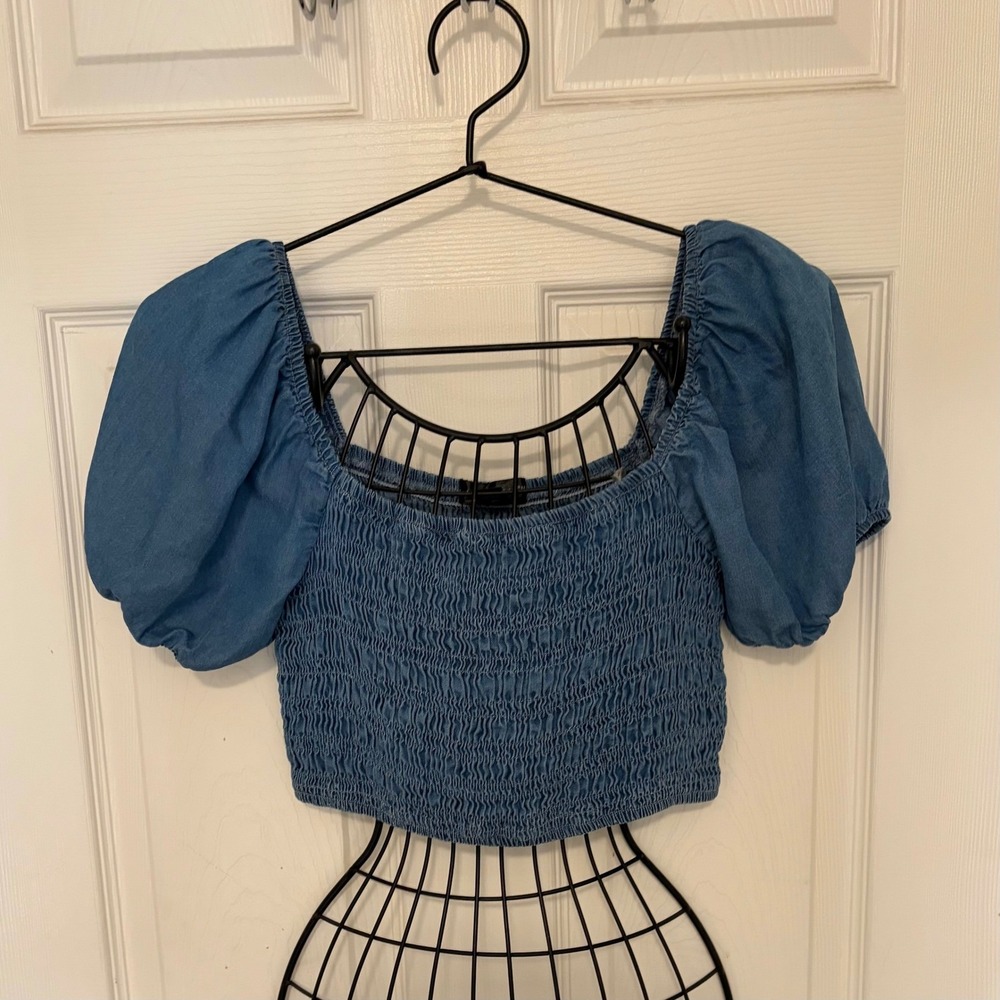 Streetwear Society Blue Chambray Smocked Puff Sleeve Crop Top M